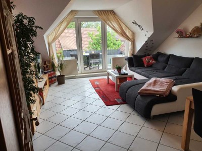 Helle, gepflegte DG-Wohnung mit drei Zimmern und Balkon in Ascheberg
