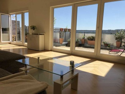 *Penthouse-Wohnung mit 3 Balkonen in Leonberg-Höfingen* Wohnen in sonniger Aussichtslage!