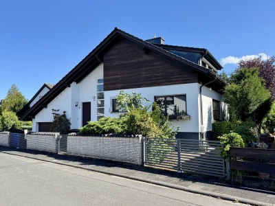 SELIGENSTADT: großes Einfamilienhaus mit viel Potenzial in toller Lage