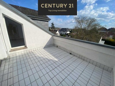 Traumhafte Dachgeschosswohnung mit Balkon mit Panoramablick Wiesbaden