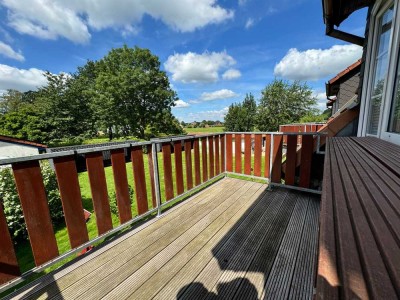 Helle Maisonette-Wohnung mit sonnigem Balkon