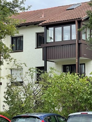Provisionsfrei: 2 Zimmer Wohnung, Balkon (Wintergarten) + 55 qm Dachbodenausbau in Starnberg
