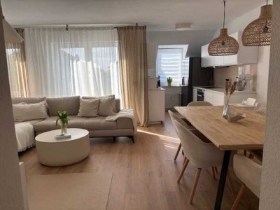 Helle und moderne Etagenwohnung 3 ZKB ab 01.08.2025 zu vermieten