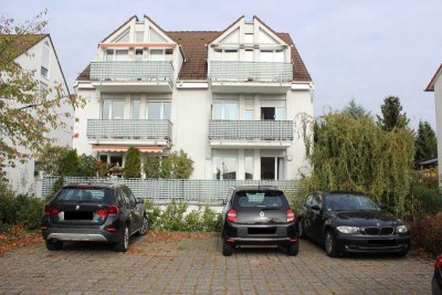 VOLLMÖBLIERTE, Exklusive3-Raum-EG-Wohnung-gehobener Innenausstattung mit Balkon,  Einbauküche in DA.