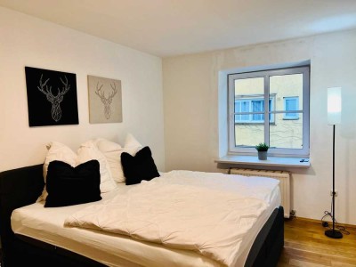 MGF-Group: Schöne 1,5 Zimmer Wohnung mit Küche in der Altstadt.