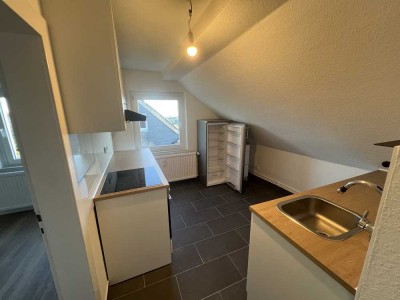 OFFENE Besichtigung am 07.06. um 13:30 Uhr - Helle 2-Zimmer-Wohnung in ruhigem 5 Parteien Haus