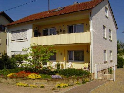 Schöne, helle, ruhige 4 Zimmer OG- Wohnung in 30er Zone in Bönnigheim