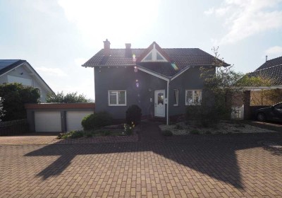 FREISTEHENDES EINFAMILIENHAUS IN ORTSRANDLAGE