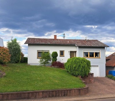Schönes Einfamilienhaus mit tollem Grundstück in Lebach-Fahlscheid