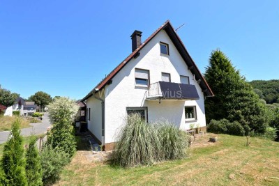 Attraktives Einfamilienhaus mit Potenzial - Garten und Garage in idyllischer Lage