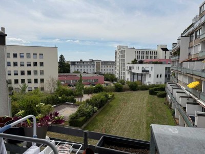 Geschmackvolle, gepflegte 2-Raum-Wohnung mit EBK in Darmstadt