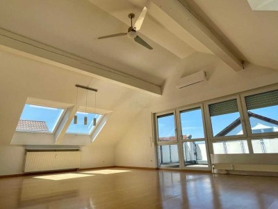 +++ Lichtdurchflutete 3,5 Zimmer- Dachgeschosswohnung mit 2 Balkonen – Ihr neues Zuhause in ruhiger