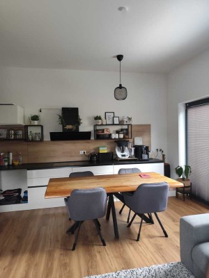Moderne 4 Zimmer-Wohnung mit Terrasse