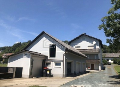 Der Hit für Großfamilien, Autoliebhaber usw. in Jennersdorf