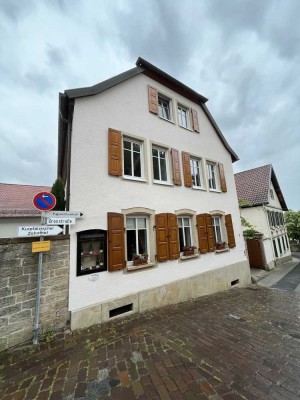 Traumhafte Aussicht! Großzügige 3-Zimmer Wohnung in Gleisweiler