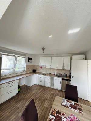 Helle 3-Zimmer-Dachgeschosswohnung mit Balkon in ruhigem 4-Familienhaus in Bingen-Büdesheim