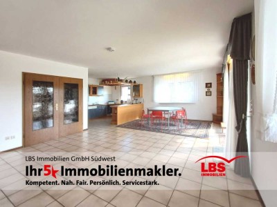 Willkommen im Paradies - 2 Wohneinheiten mit außergewöhnlichen Terrassen & riesigem Grundstück