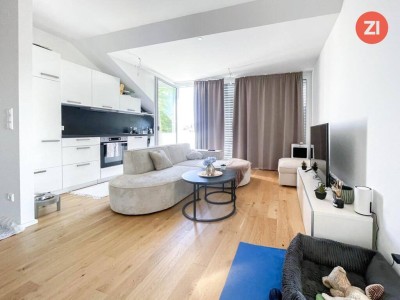 Tolle 2- Zimmer Dachgeschoss Wohnung mit Küche und Balkon