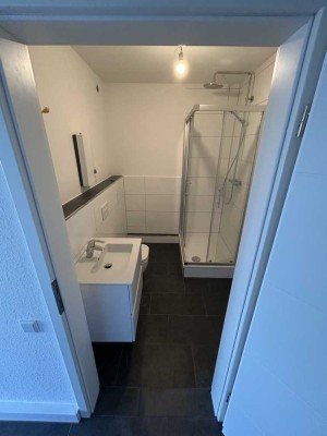 **Erstbezug nach Sanierung** Apartment mit großem Balkon und EBK in Willich