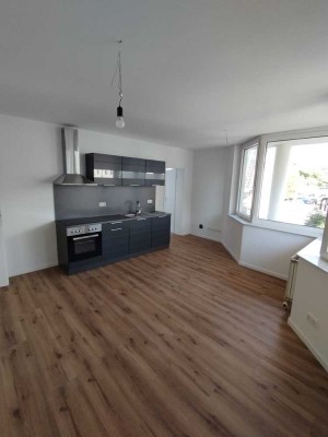 Modernisierte 2-Zimmer Wohnung mit Balkon