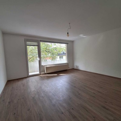Kernsanierte Wohnung mit Blick in den Garten
