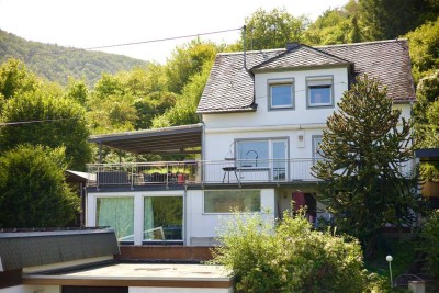 Großes und modernisiertes Einfamilienhaus in Boppard mit Rheinblick