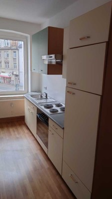 1 ZKB  mit Einbauküche in Nordhausen- Zentrum zu vermieten ! Ideal für Singles oder Studenten !