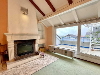 Wohnen mit Weitblick - helle und großzügige DG Wohnung mit Charme, Kamin und EBK in Appenweier