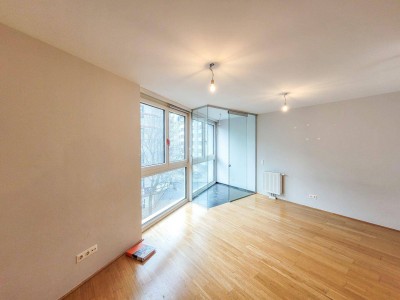 PROVISIONSFREI VOM EIGENTÜMER! HELLER PARK! INTERESSANTE 3-ZIMMER MAISONETTEWOHNUNG IM PASSIVHAUS MIT VERANDA!