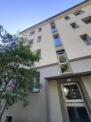 SEMMELHAACK: Erstbezug! Sanierte 2-Zimmer Wohnung mit hellem Nebenraum