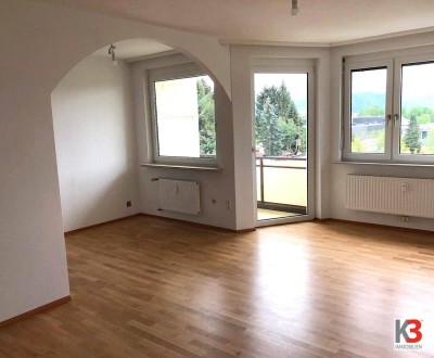 K3 - WOHNEN AM SPITALBERG. Top-sanierte 3-Zimmer Eigentumswohnung in Bestlage, neuwertig, Südbalkon mit wunderbarem Ausblick auf Klagenfurt und die Karawanken.