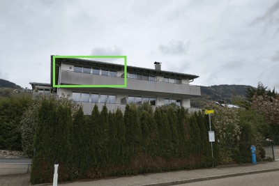 Tolle 3 Zimmerwohnung mit großer Terrasse und 3 Parkplätze