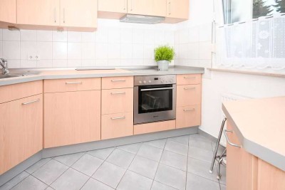 RESERVIERT! Sanierte 2,5-Zimmer-Eigentumswohnung mit sonnigem Balkon auf Erbpachtgrundstück!