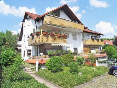 Schön geschnittene 3 1/2-Zimmer-Wohnung mit TG-STP und STP
