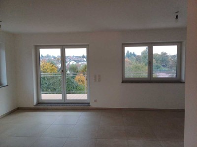 Helle 2-Raum-Wohnung mit großem Balkon und Einbauküche in Isen