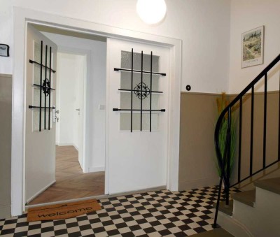 Traumhafte, frisch sanierte 3-Zimmer-Wohnung mit Balkon, Garten und luxuriösem Bad