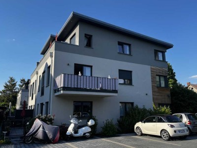 Sonnige 3-Zimmer-Wohnung, ca. 80qm mit Süd-Balkon zum 01.02.2026, inkl. Einbauküche, Falkensee