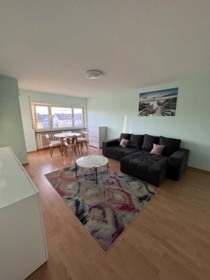 Gemütlich möblierte
2-Zimmer-Wohnung mit ca. 55m2
Wohnfläche und Stellplatz