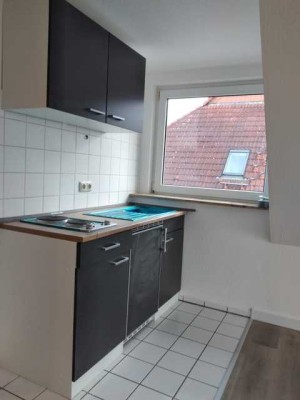 1-Zi.-Appartment- Seelze- Balkon Single- Küche- TG-Platz mögl.