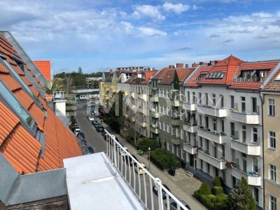 Dachgeschoss mit Terrasse in Top-Lage!