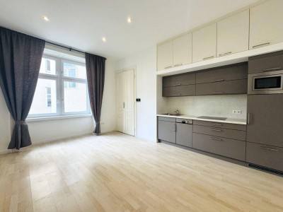 HISTORISCHER CHARME MIT MODERNEM WOHNKOMFORT - ZENTRUMSNAHE SINGLEWOHNUNG