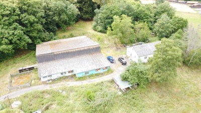 Aussiedlerhof 17,2 ha davon 12.000 m² Hoffläche