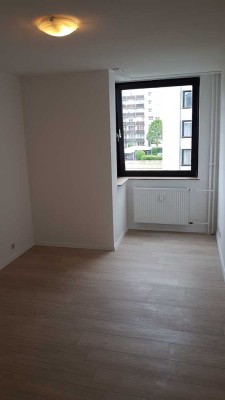 Studentenapartment mit KFZ-Stellplatz in unmittelbarer Uninähe !!!