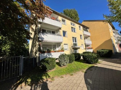 Großzügige 3 Zimmerwohnung mit Balkon ab sofort frei!