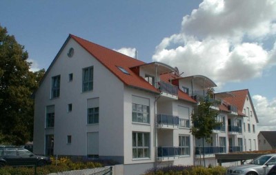 Kapitalanleger aufgepasst!
Seniorengerechte Wohnung
komplett renoviert - mit neuem Bad