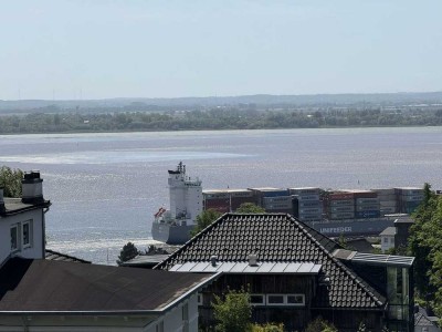 Elbblick: Schönes & großzügiges Penthouse in begehrter Toplage