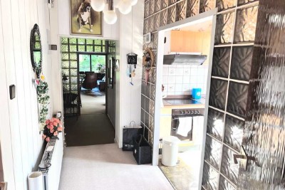 Freundliche und gepflegte 4-Zimmer-Wohnung mit Balkon und EBK in Bremen Farge