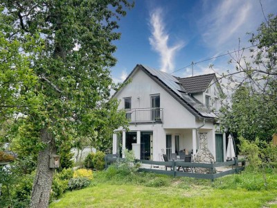 Stilvolles Wohlfühlhaus - großes Grundstück - ELW - PV-Anlage