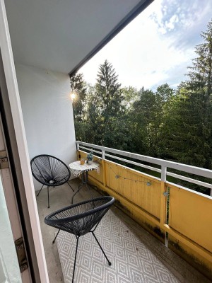 Gemütliche WG geeignete 3-Zimmer Wohnung mit 3 Balkonen und Aufzug