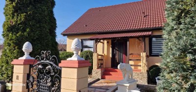 Freistehendes Haus mit ebenerdigen Garten und Garage in sehr gute Lage in Hof (PROVISIONSFREI !